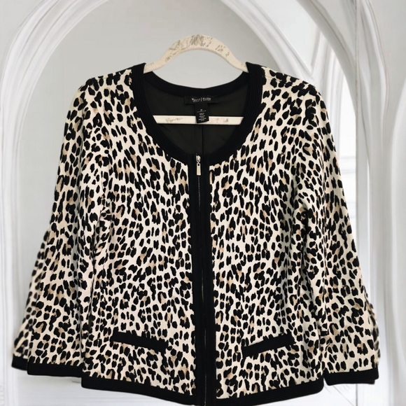 White House Black Market Sweaters - WHBM Leopard Print Zip Up Jacket Lightweight Blazer Style M